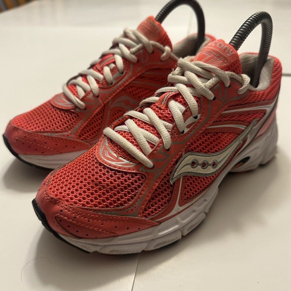 Saucony Cohesion Grid Sneakers Women's Size 6 Peach Running Shoes S15181-31